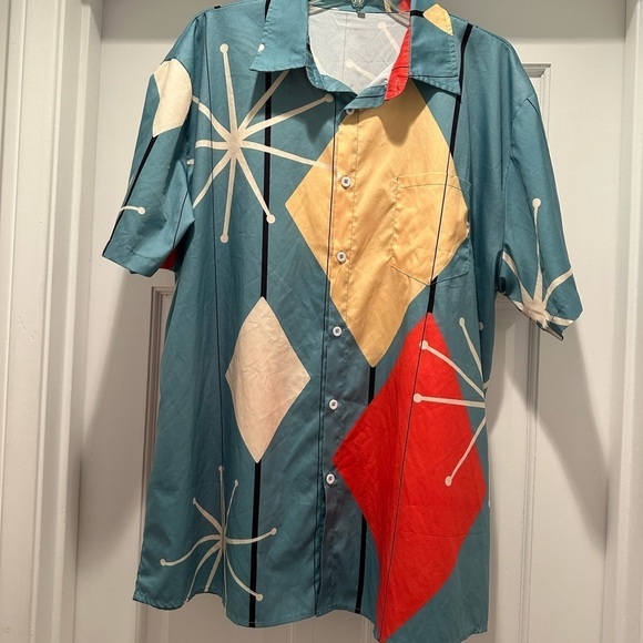 Akklian Retro Shirt - Picture 2 of 5